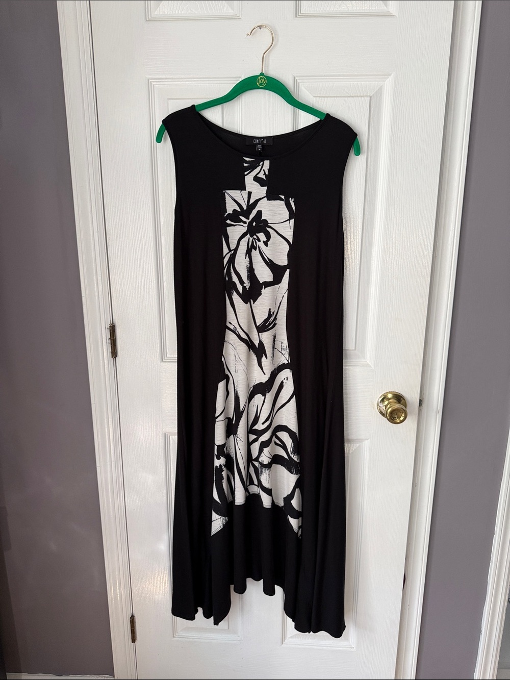 Comfy Brand   Black Maxi Dress with White Floral Center Panel